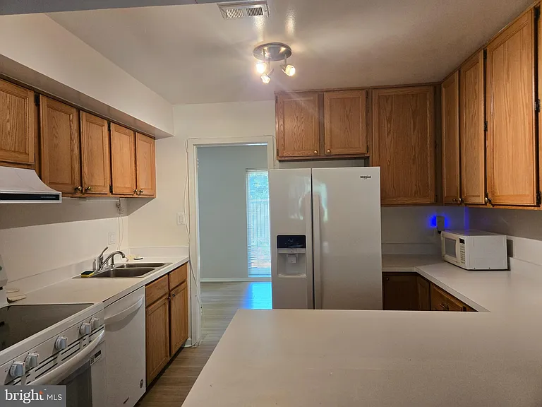 1808 Ivy Oak Sq #44 — Photo 14