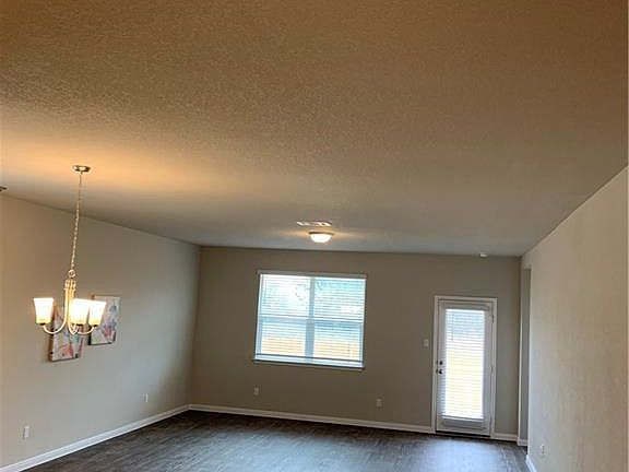 4th image of 1009 Kildare Dr