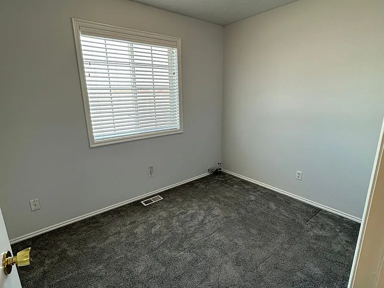 723 Laleene Dr — Photo 15