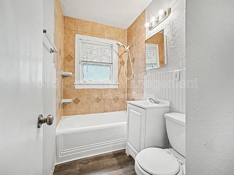 5114 Brooklyn Ave — Photo 3
