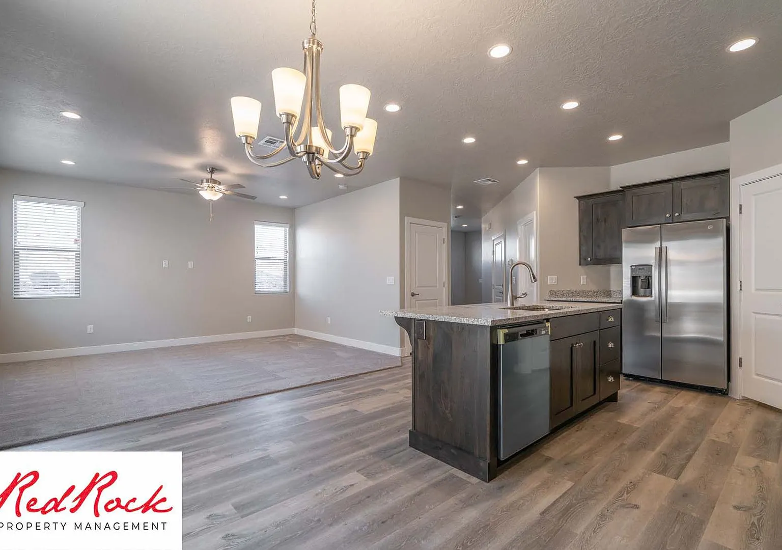 Small Dog Friendly Beautiful Townhome in Hurricane with Amazing Views! — Photo 1