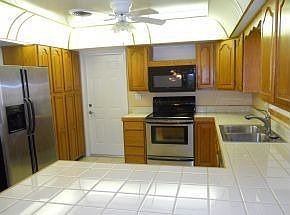 3rd image of 200 Timpoochee Dr