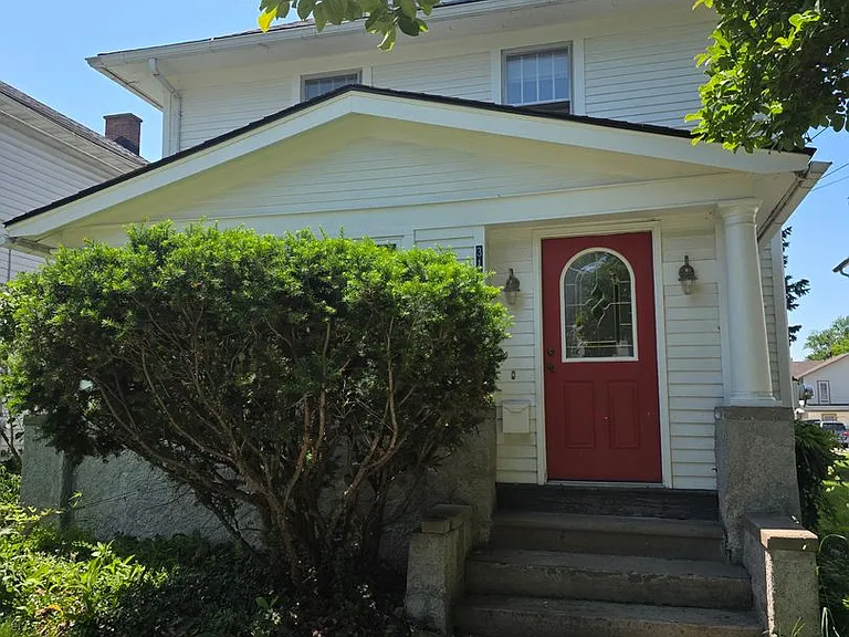 315 N Summit St — Photo 1