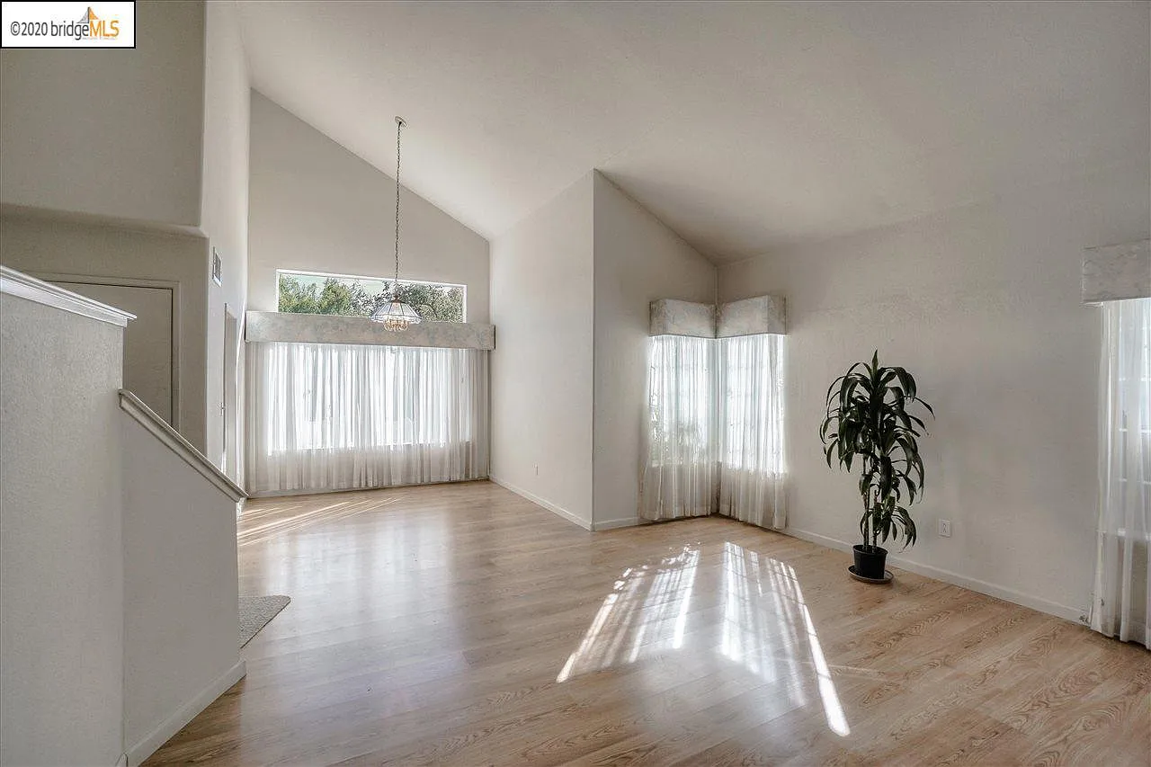 4973 Ridgeview Drive - H8 — Photo 4