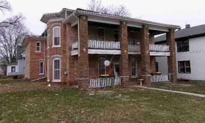 1st image of 420-422 1/2 S Adams St