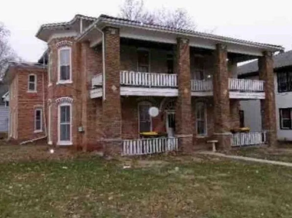 420-422 1/2 S Adams St, Freeport, IL 61032