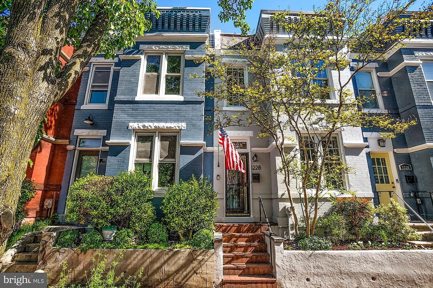 1228 Duncan Pl NE photo 1