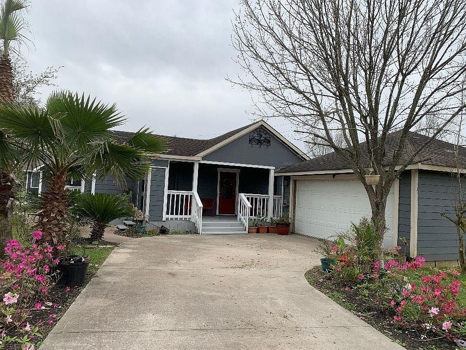 Front of house and drive way