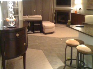 N16W26880 Conservancy Dr UNIT G, Pewaukee, WI 53072