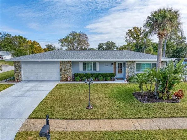 1761 Eaton Dr NE, Clearwater, FL 33756