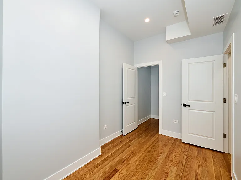 4220 S Calumet Ave #1 — Photo 15