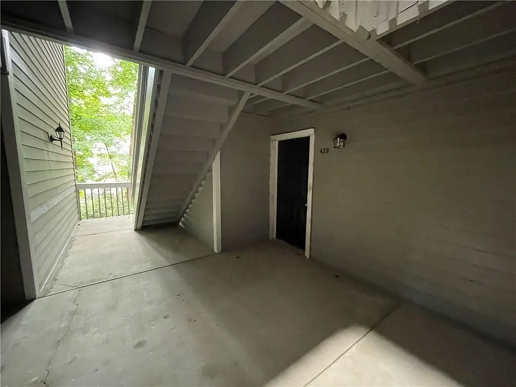 2 bed, 2.0 bath, 1000 sqft, $1,495 — Photo 3