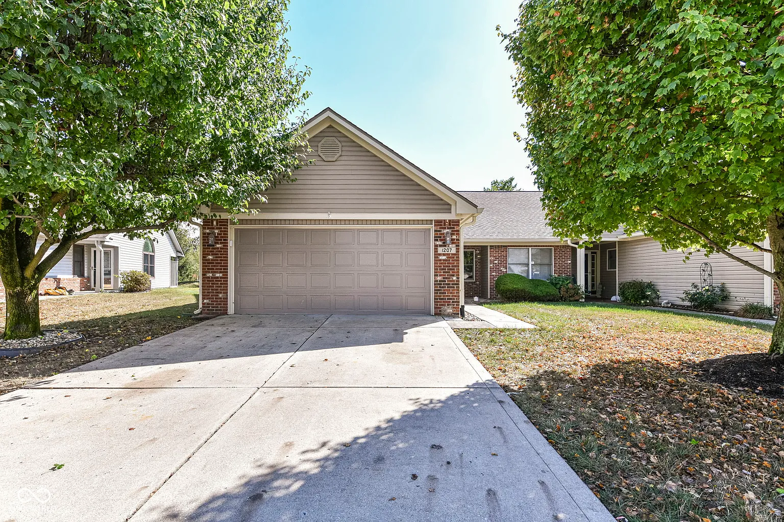 1207 Worcester Way photo 1