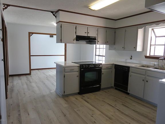 5th image of 306 W Tampico St