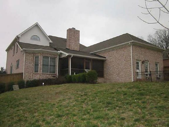 Great screened in porch