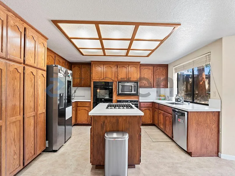 699 Patriot Pl — Photo 17