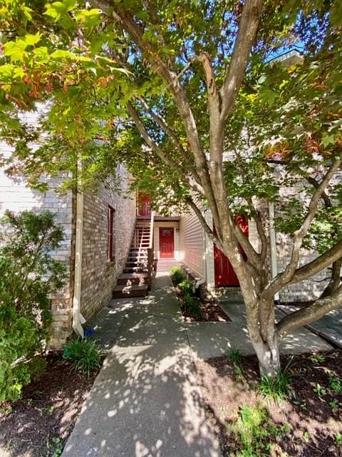 1st image of 515 Chesterfield Ave #B