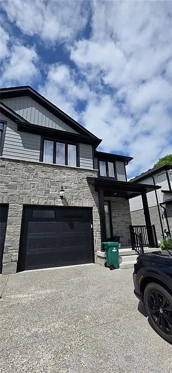 3 bed, 2.5 bath, 2408 sqft, $2,750 — Photo 2