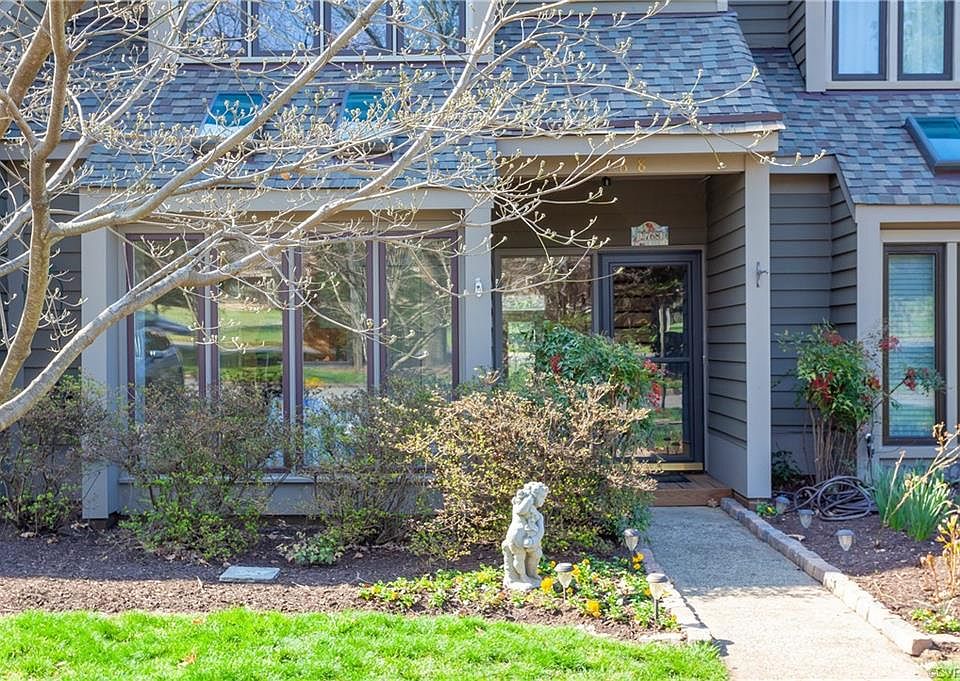 1st image of 2768 Old Point Dr