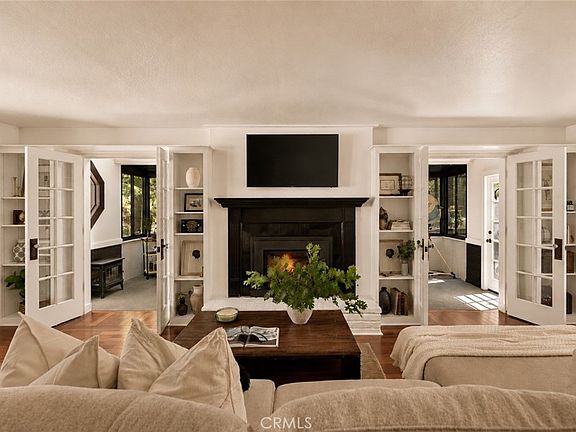 5th image of 410 Bel Air Dr