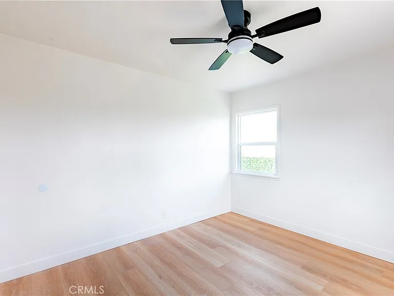 780 E Walton St — Photo 18