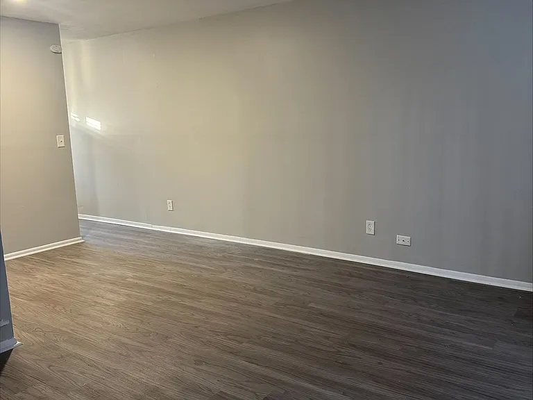 Greenline Apartments — Photo 11