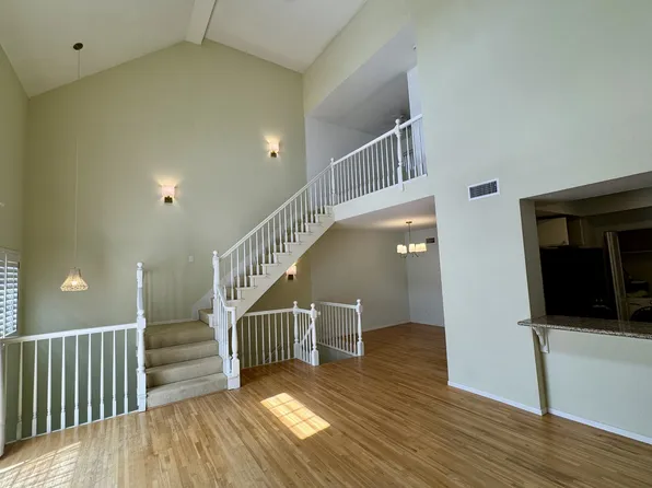 4355 Ventura Canyon Ave Unit 207, Sherman Oaks, CA 91423