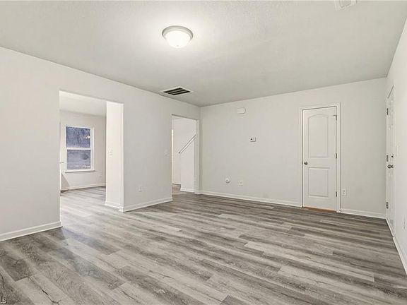 5th image of 2773 Stonefield Crossing Dr
