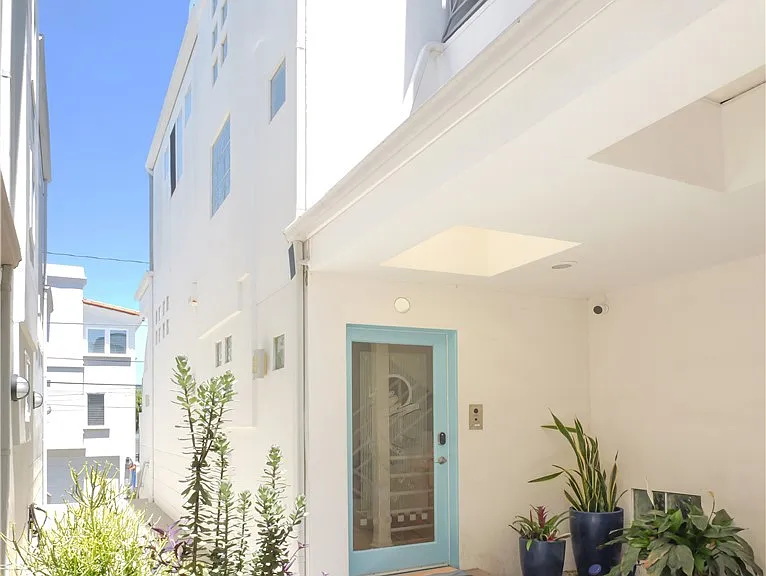 440 Marine Pl — Photo 5