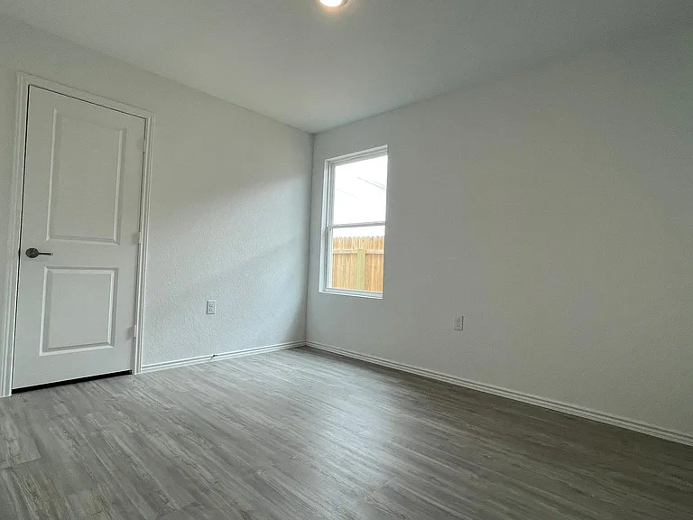 4506 Zoe Pass — Photo 18