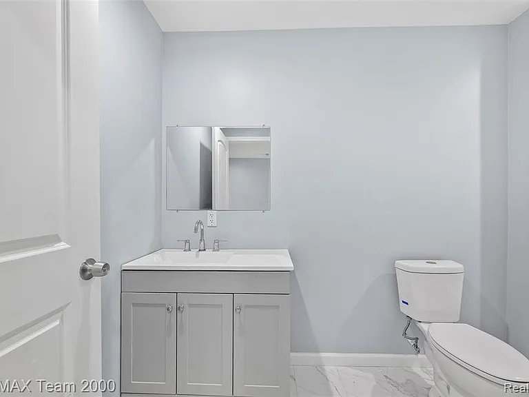 3330 Woodside St — Photo 21