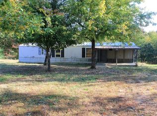 9099 E 40th Rd, Bon Aqua, TN 37025