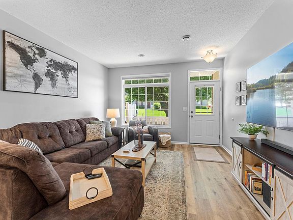 4th image of 5825 Sandcherry Pl NW