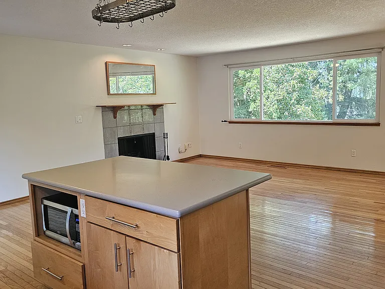 3016 SW Carolina St — Photo 13