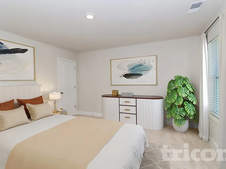142 Kingshall Rd — Photo 9