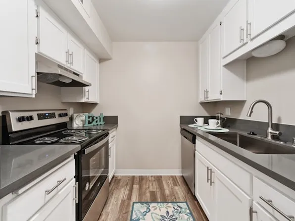 Hadley Apartments