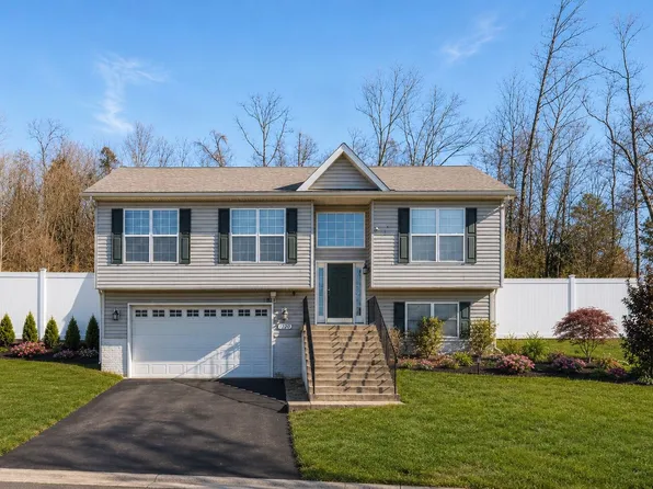 17723 Twist Ct, Dumfries, VA 22026