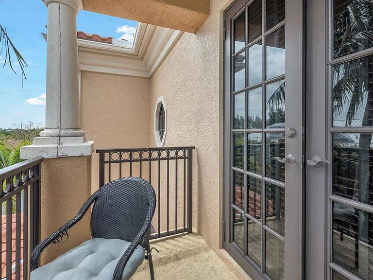 502 Del Sol Cir — Photo 42