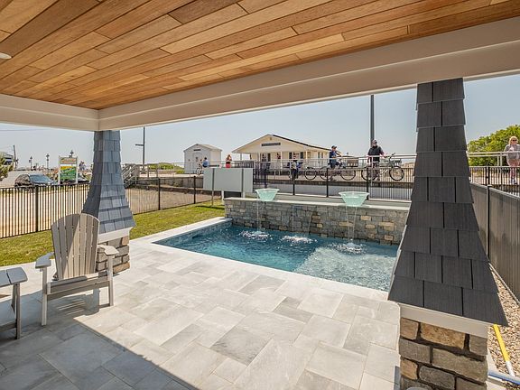 3rd image of 1415 Ocean Ave #2