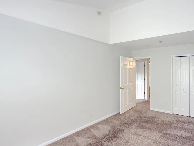 4306 Maple St — Photo 10