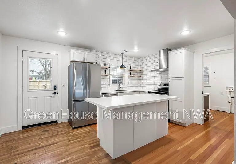 1111 N 10th St — Photo 9
