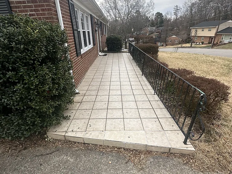 141 Dublin Ct — Photo 3