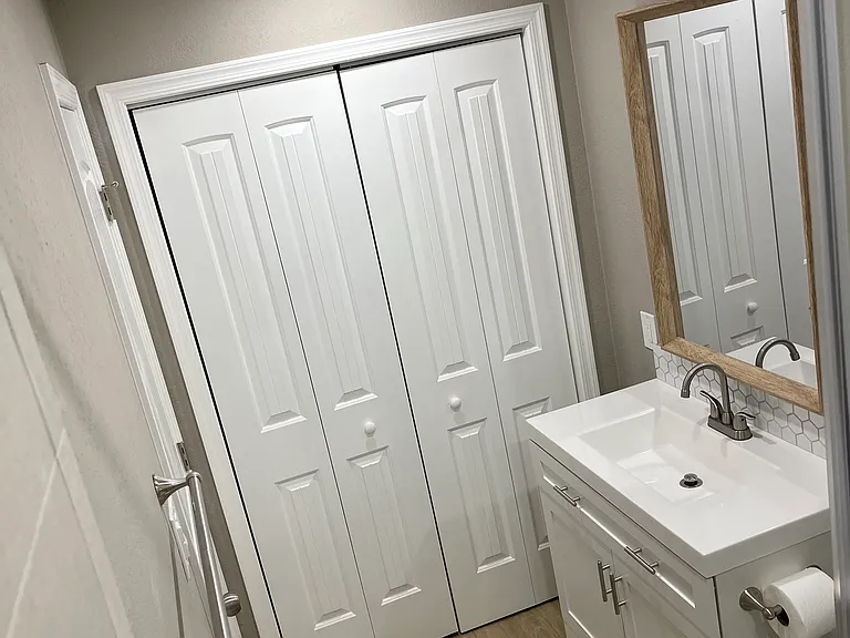 51 S Mariposa Dr — Photo 12