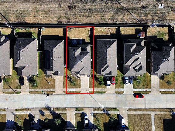 5th image of 619 Ashley Falls Ln