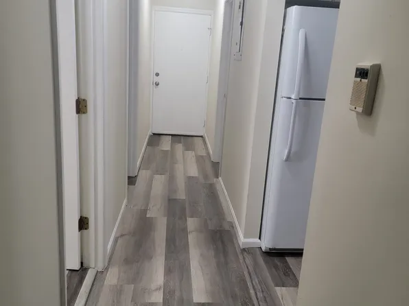 151 Bellevue St APT 3, Hartford, CT 06120