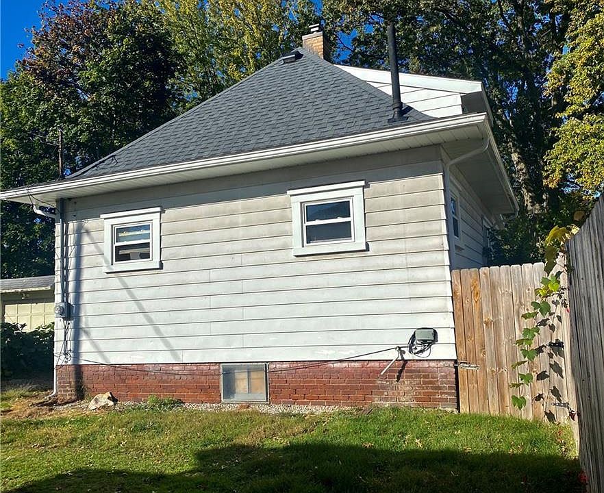 2nd image of 886 & 888 Columbia Ave
