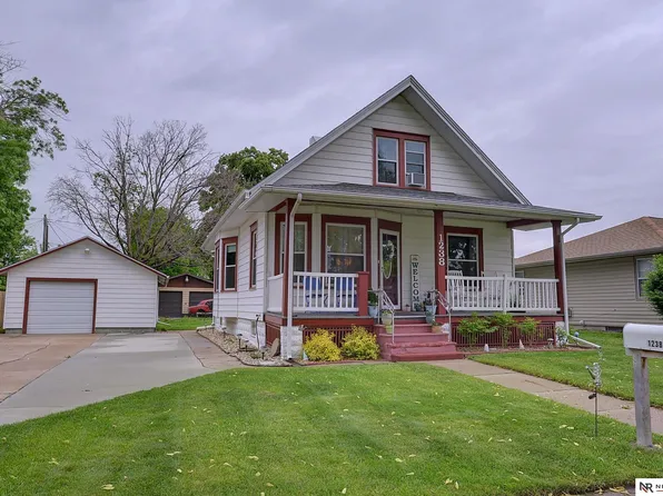 1238 E Military Ave, Fremont, NE 68025