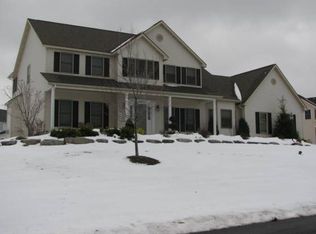 5859 Invincible Dr, Jamesville, NY 13078