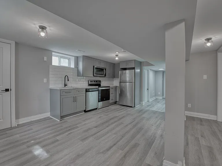 668 Frank St #A — Photo 7