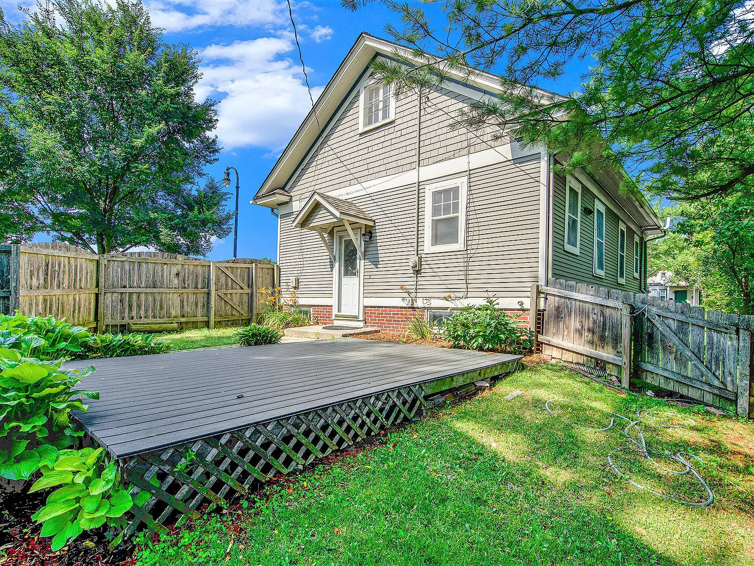 3 bed, 1150 sqft, $3,333 — Photo 3